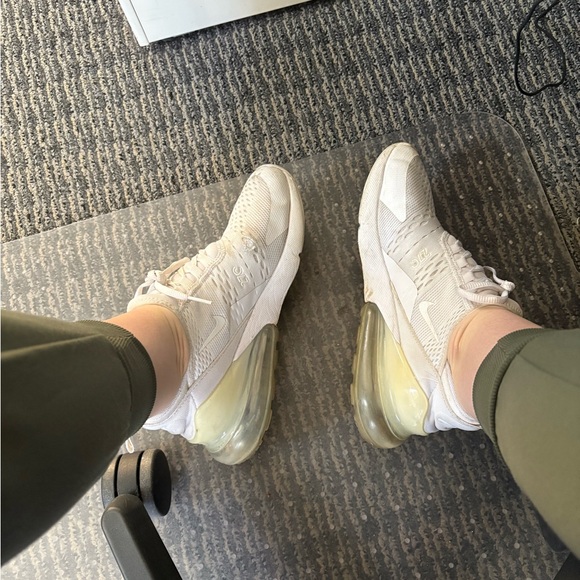 white nike air max 270
small hole in right big toe (shown in third pic) - Picture 2 of 4
